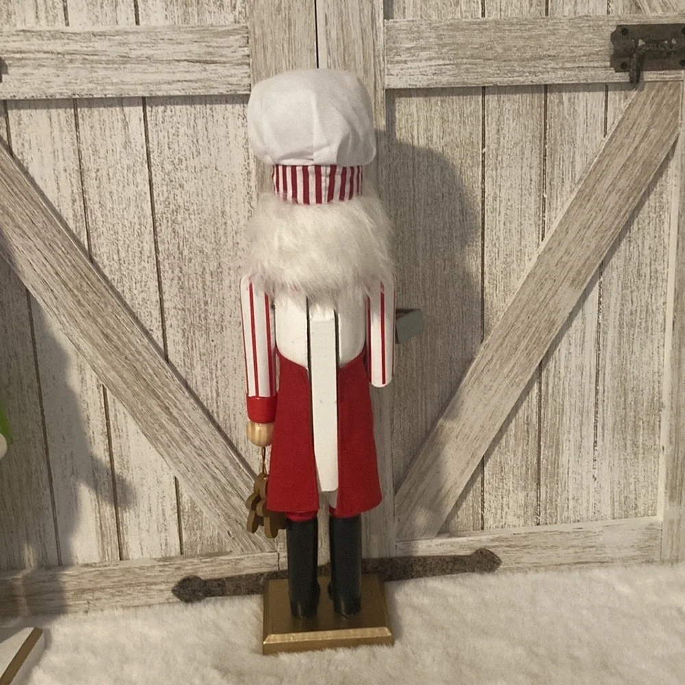 Gingerbread Baker Nutcracker